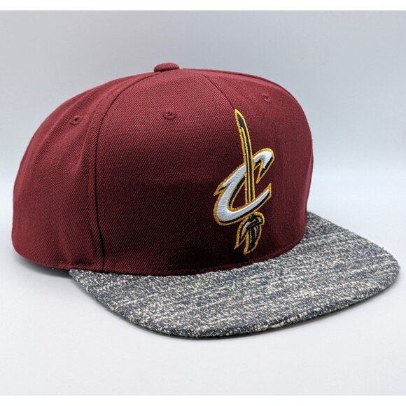 NBA Cleveland Cavaliers Snapback Adjustable Hat Cap Mitchell & Ness Basketball - Picture 1 of 5